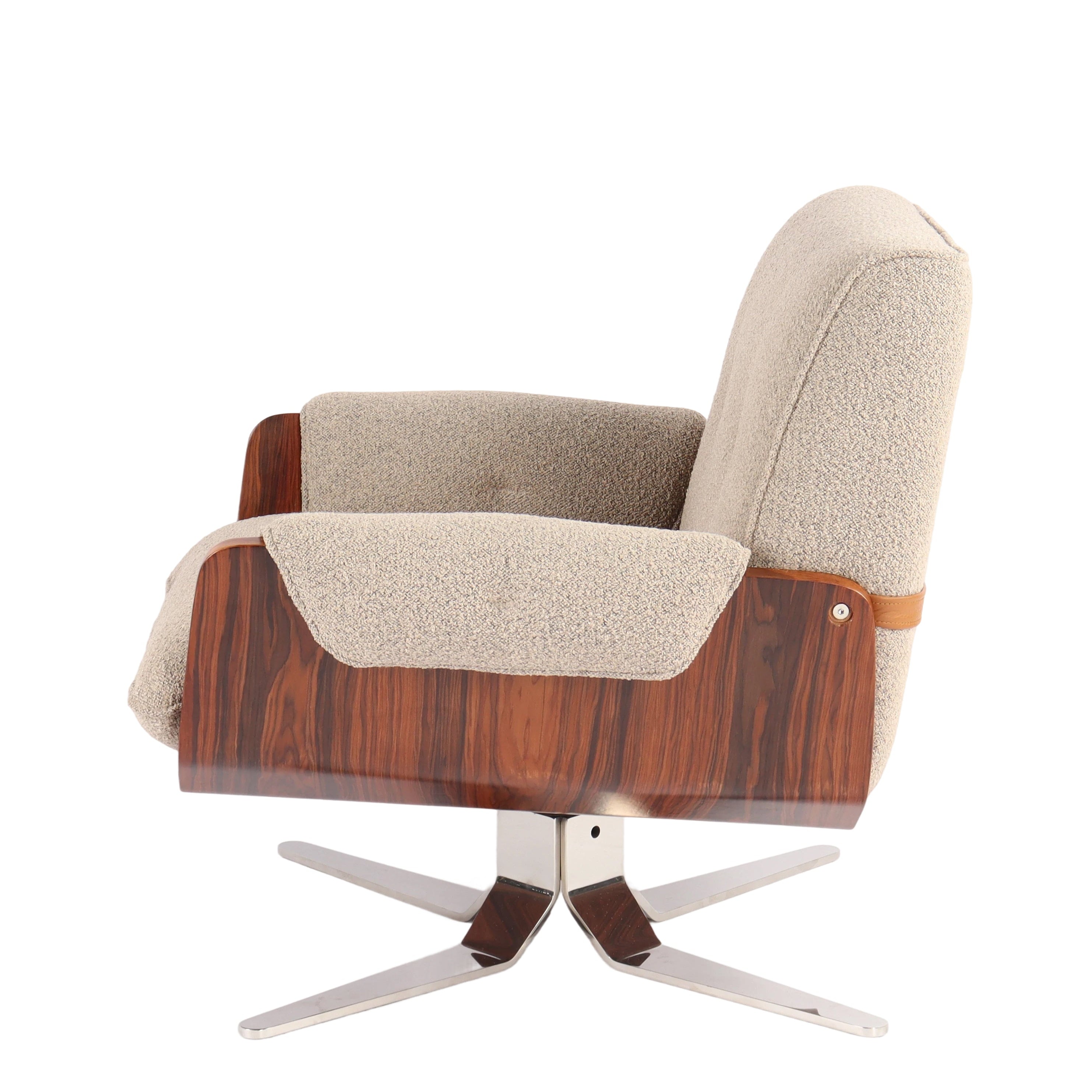 Accent Chair   (Armrests, 360° Swivel, Extra Wide Seat, Up to 200kg)
