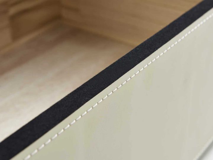 Modern dressing table, drawers with exquisite velvet lining